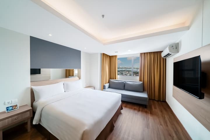 Aston Pluit Hotel & Residence