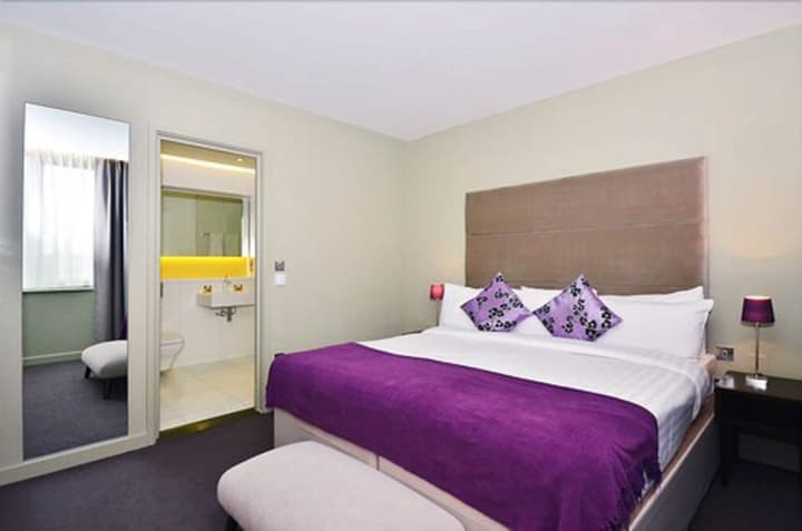 Axiom Park Hotel