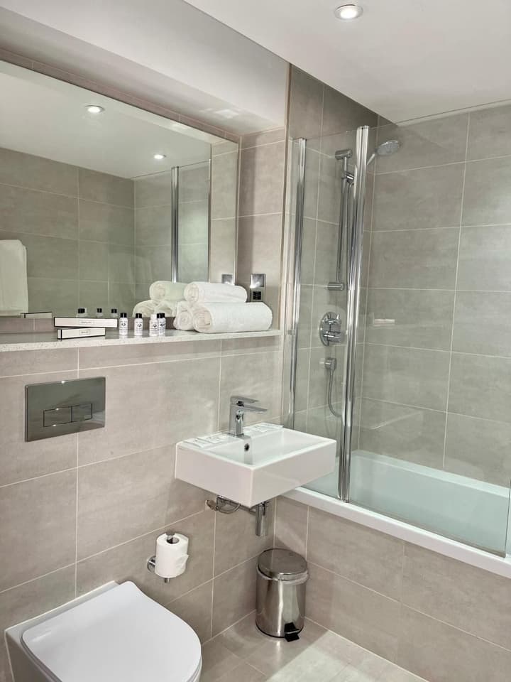 Axiom Park Hotel