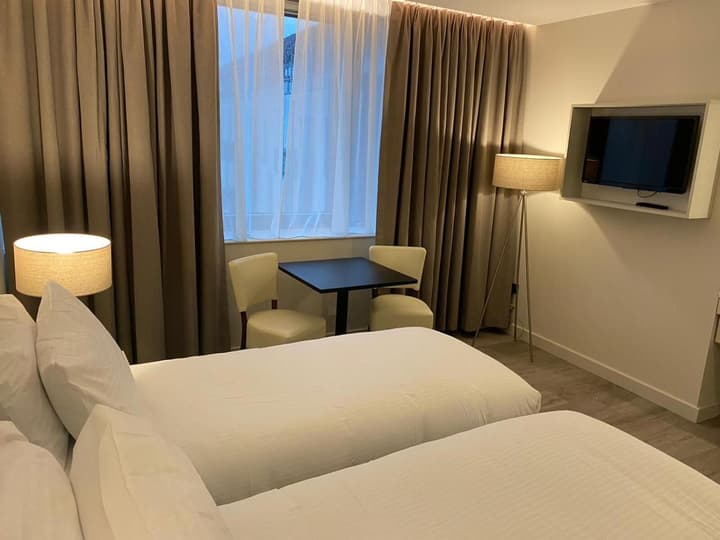 Axiom Park Hotel