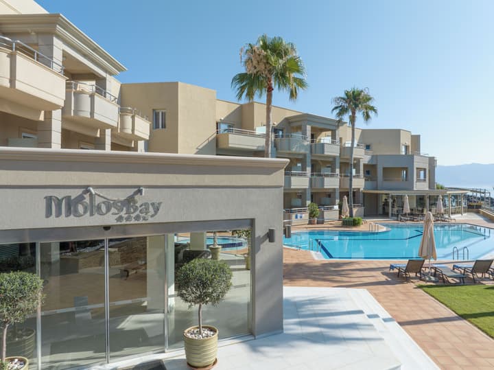 Molos Bay Hotel