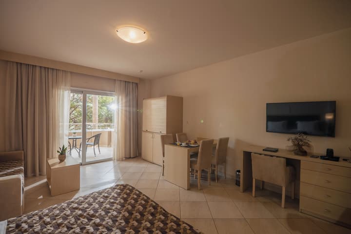 Molos Bay Hotel