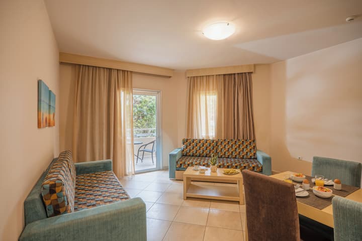 Molos Bay Hotel