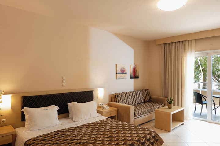 Molos Bay Hotel