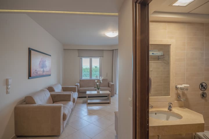 Molos Bay Hotel