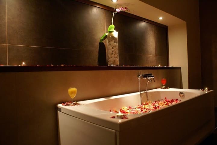 Valis Resort