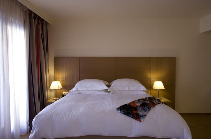 Valis Resort
