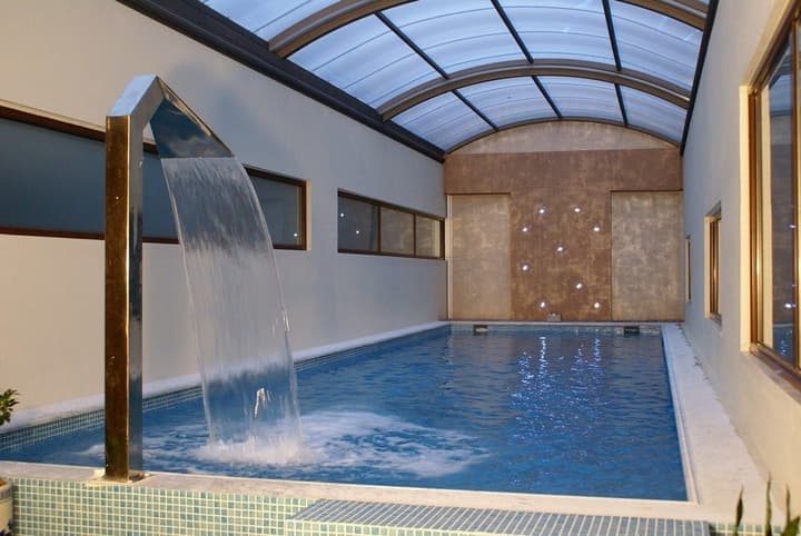 Valis Resort