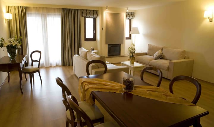 Valis Resort