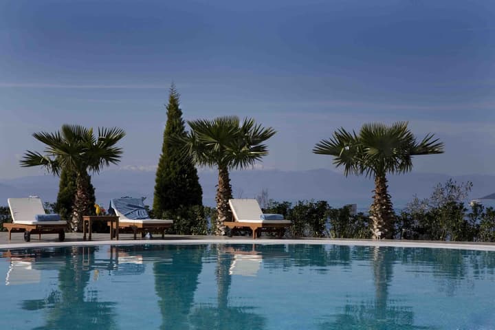 Valis Resort