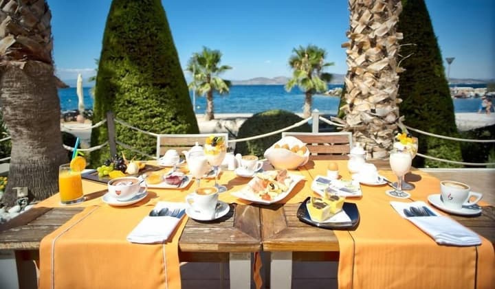 Valis Resort