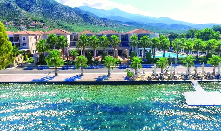 Valis Resort