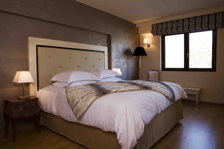 Valis Resort