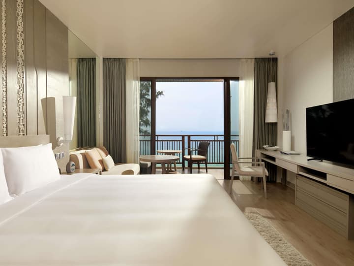 Pullman Phuket Arcadia Naithon Beach