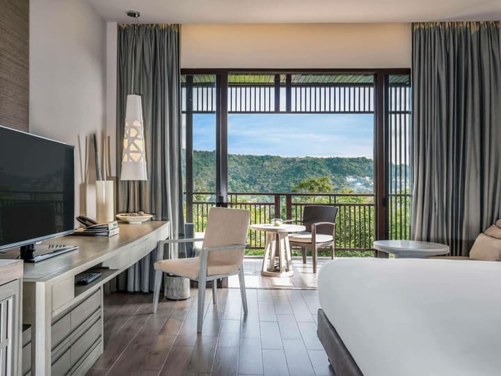 Pullman Phuket Arcadia Naithon Beach