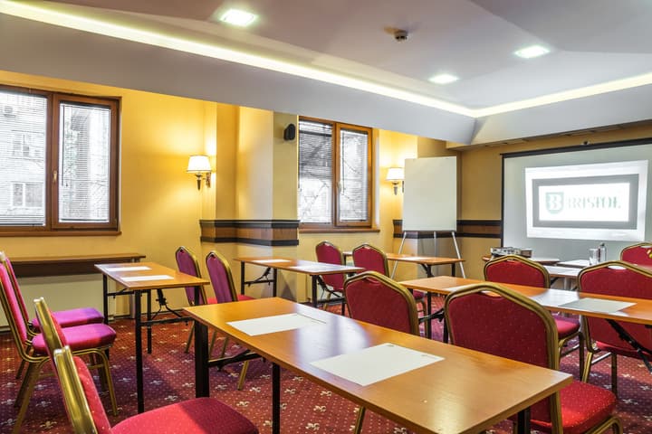 Best Western Plus Bristol Hotel