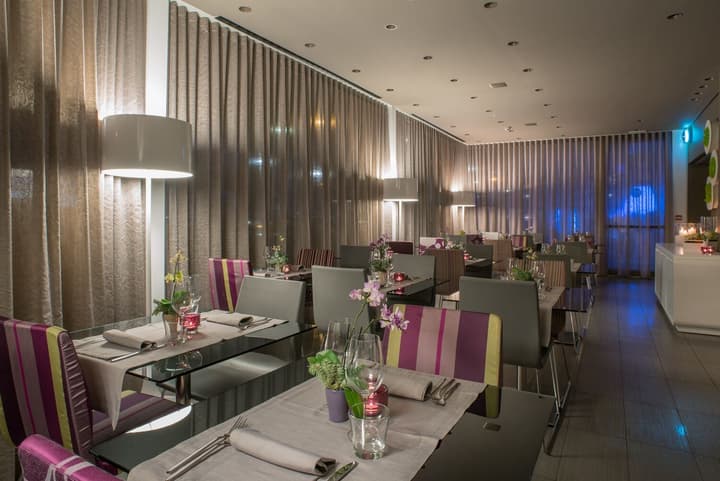8Piuhotel