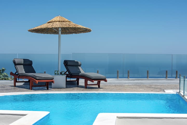 Splendour Hotel and Suites
