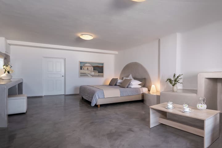 Splendour Hotel and Suites
