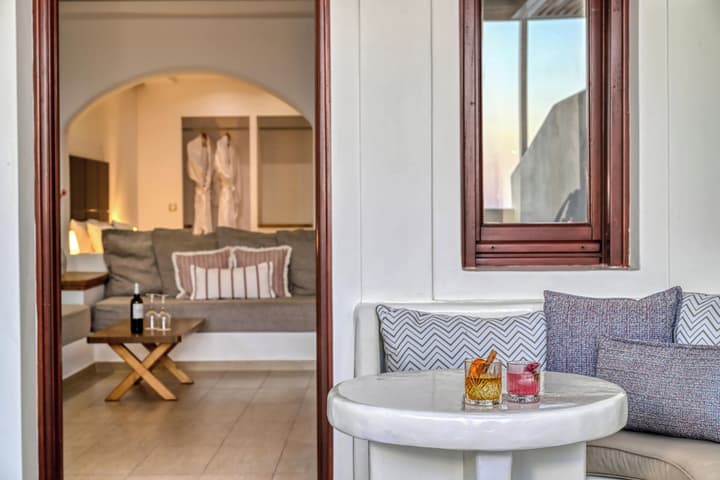 Splendour Hotel and Suites