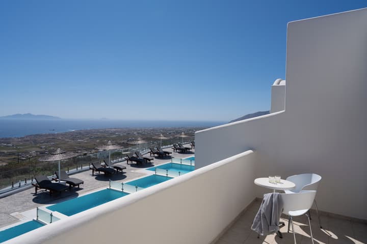 Splendour Hotel and Suites