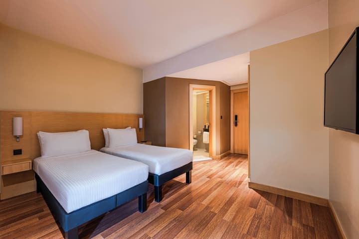 Ibis Riyadh Hotel Al Muhammadiyah United Company Branch