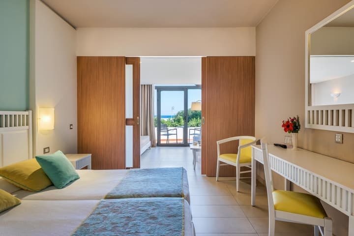 Porto Angeli Beach Resort – All Inclusive