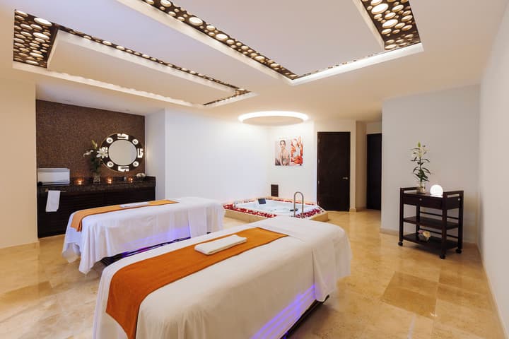 Hotel Azul Ixtapa Grand Resort Spa and Convention Center - All inclusive