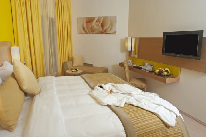 Al Khoory Executive Hotel
