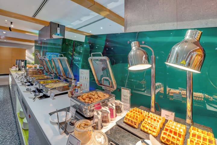 Al Khoory Executive Hotel