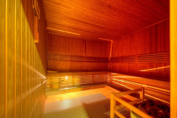 Al Khoory Executive Hotel