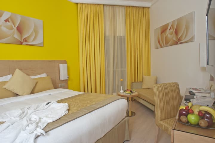Al Khoory Executive Hotel