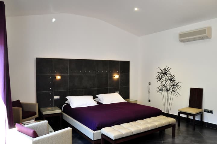 Private Hotel - Adults Only
