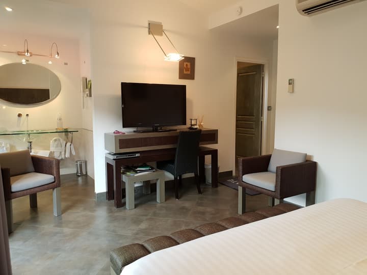 Private Hotel - Adults Only