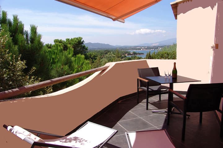 Private Hotel - Adults Only