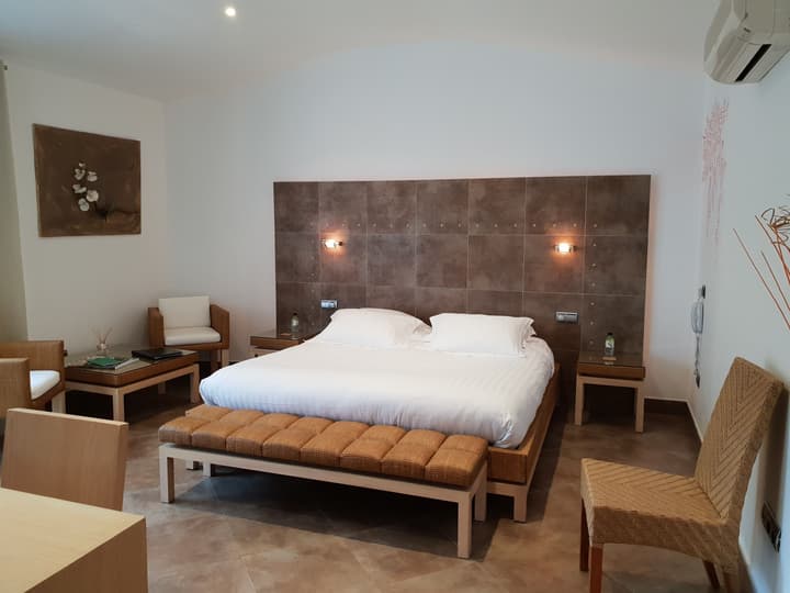 Private Hotel - Adults Only