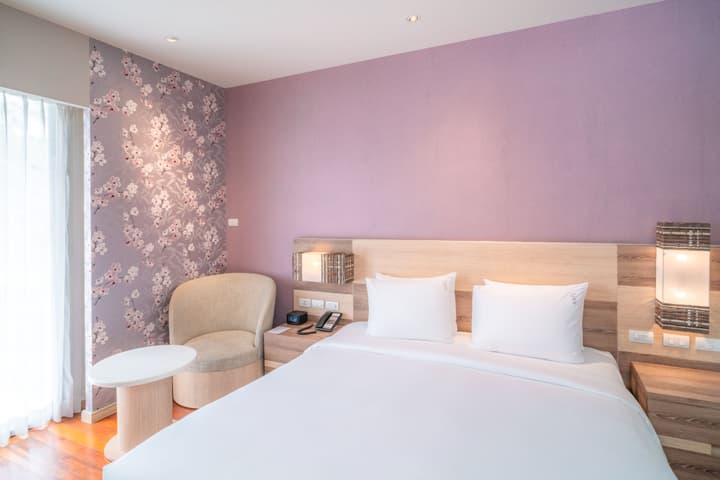 Holiday Inn Express Phuket Patong Beach Central by IHG