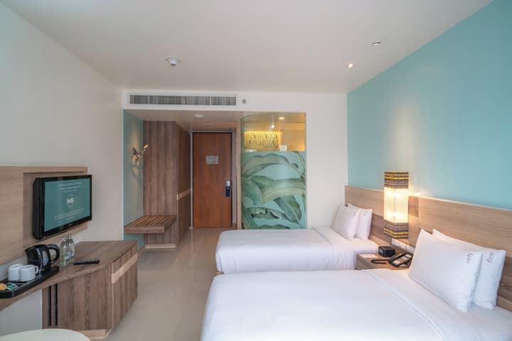 Holiday Inn Express Phuket Patong Beach Central by IHG