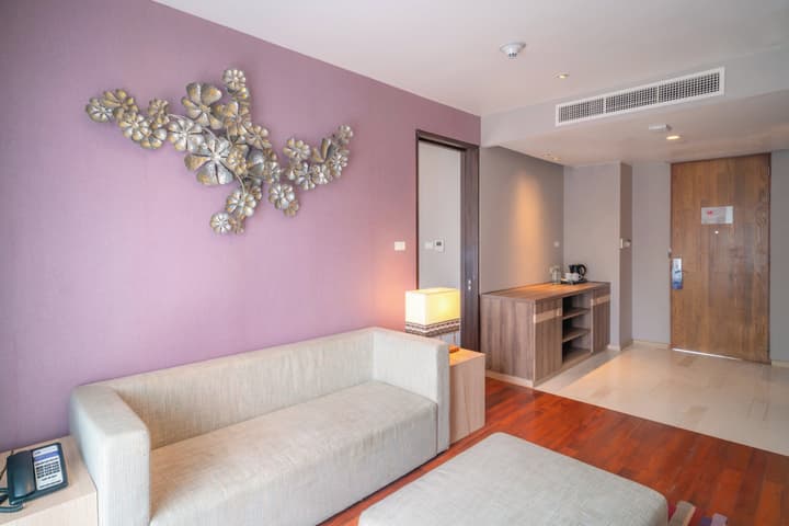 Holiday Inn Express Phuket Patong Beach Central by IHG