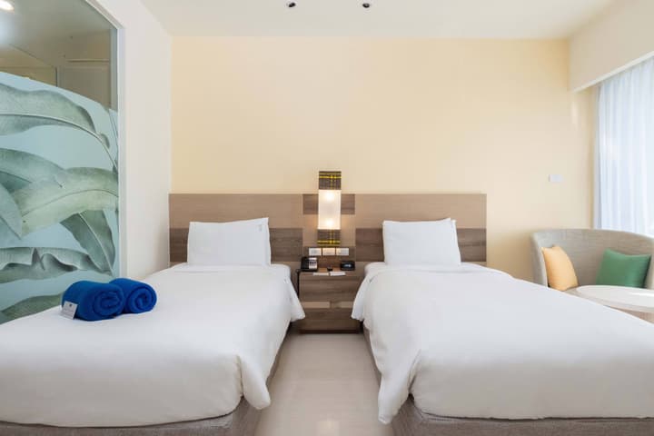 Holiday Inn Express Phuket Patong Beach Central by IHG