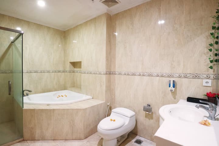 Bali Paradise City Hotel