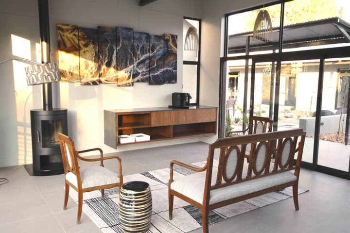 The Elegant Guesthouse