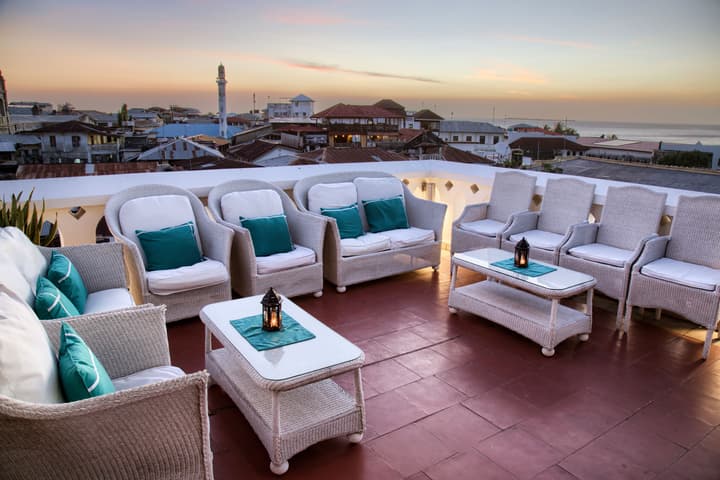 Maru Maru Hotel