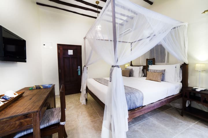 Maru Maru Hotel