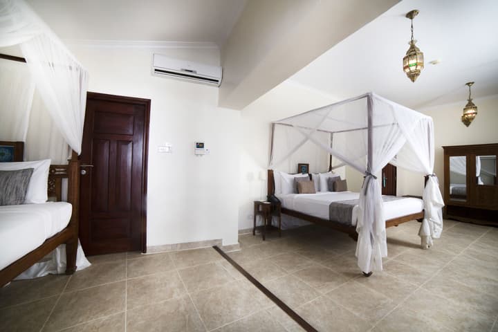 Maru Maru Hotel