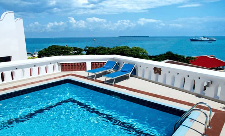 Maru Maru Hotel