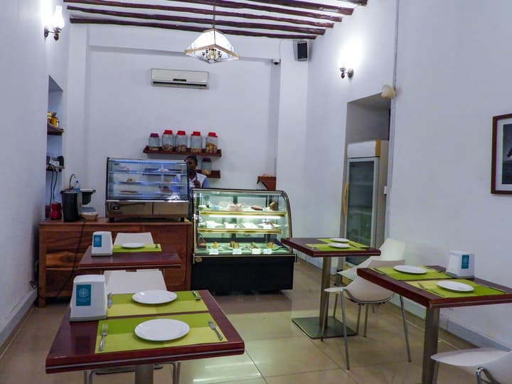 Maru Maru Hotel