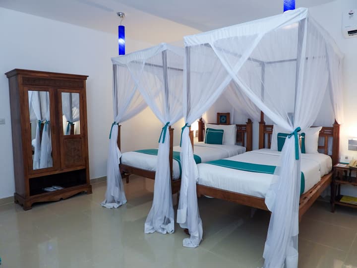 Maru Maru Hotel