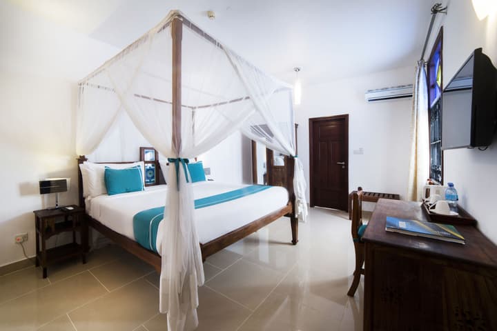 Maru Maru Hotel