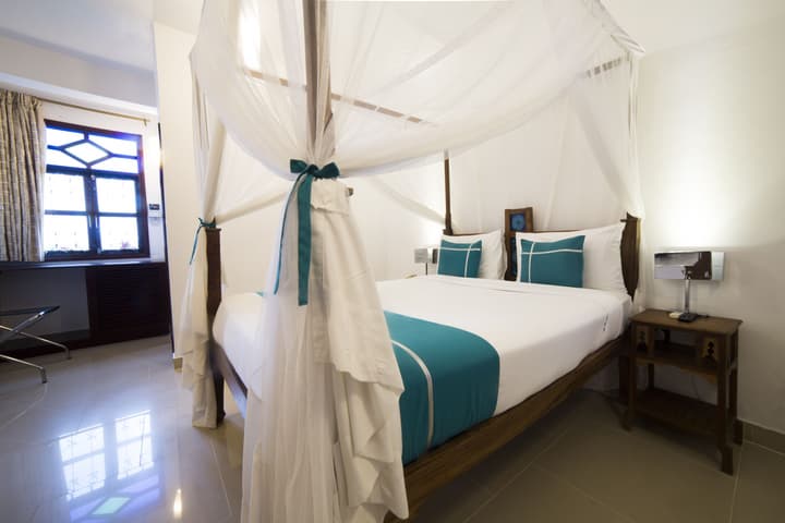 Maru Maru Hotel